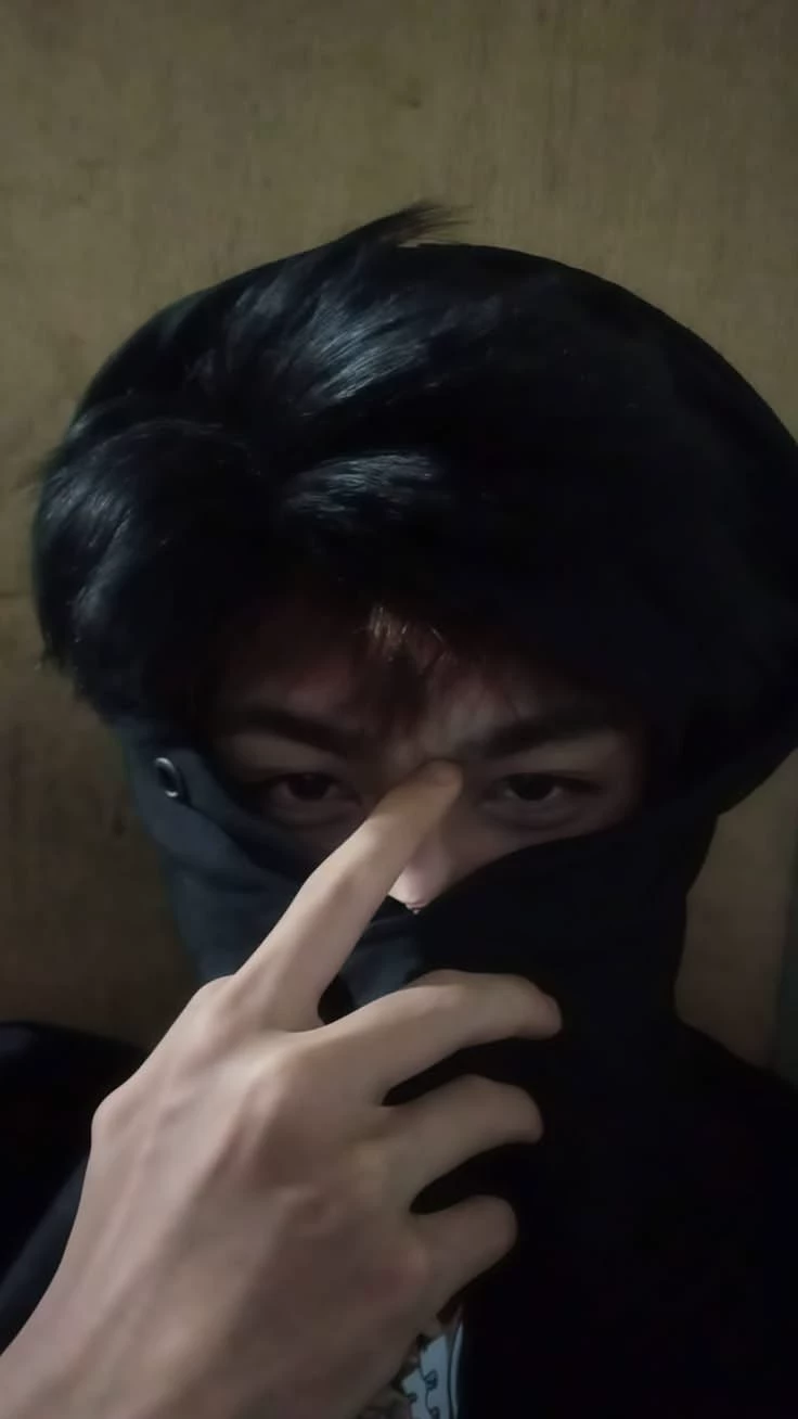 alex thumbnail