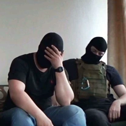 military men thumbnail
