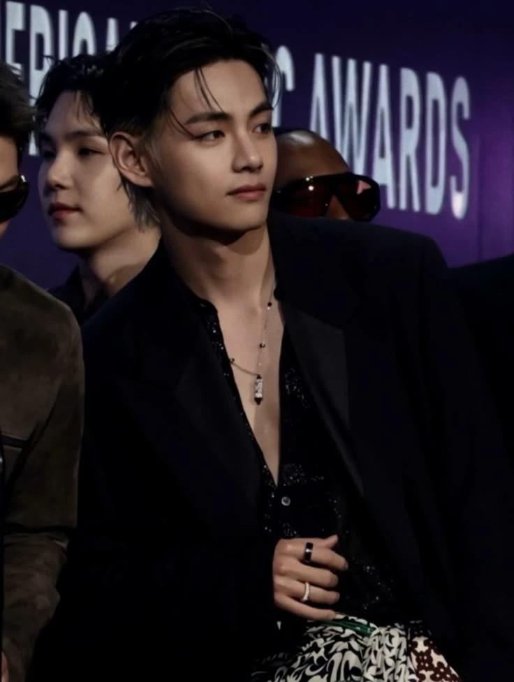 Kim teahyung thumbnail