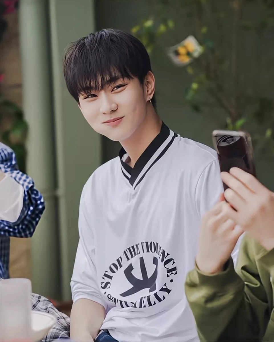 Yang Jungwon thumbnail