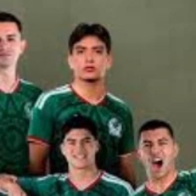 Mexican national team🤣 thumbnail