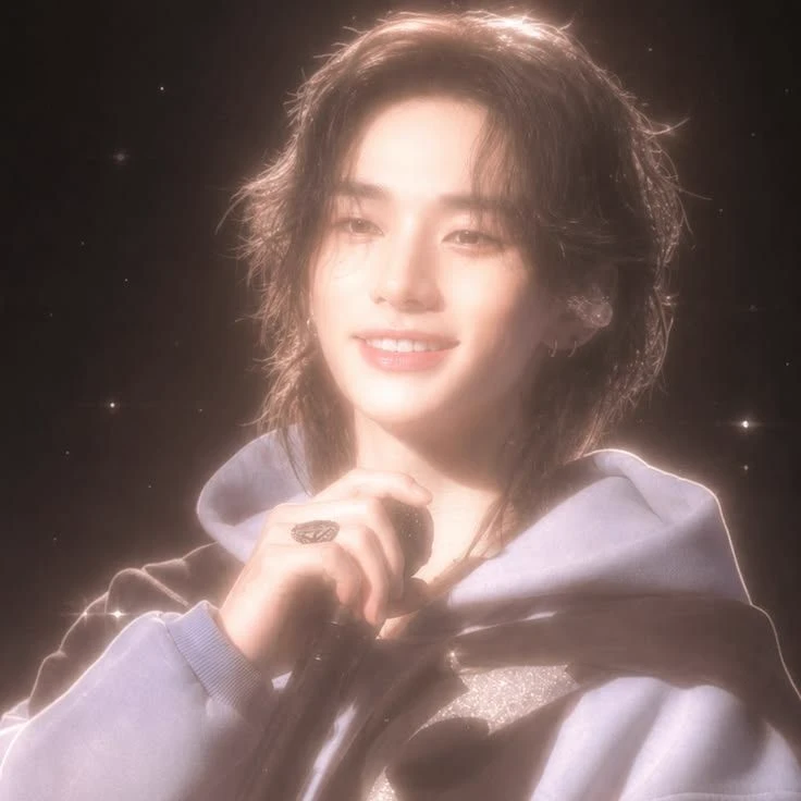 Hwang Hyunjin thumbnail