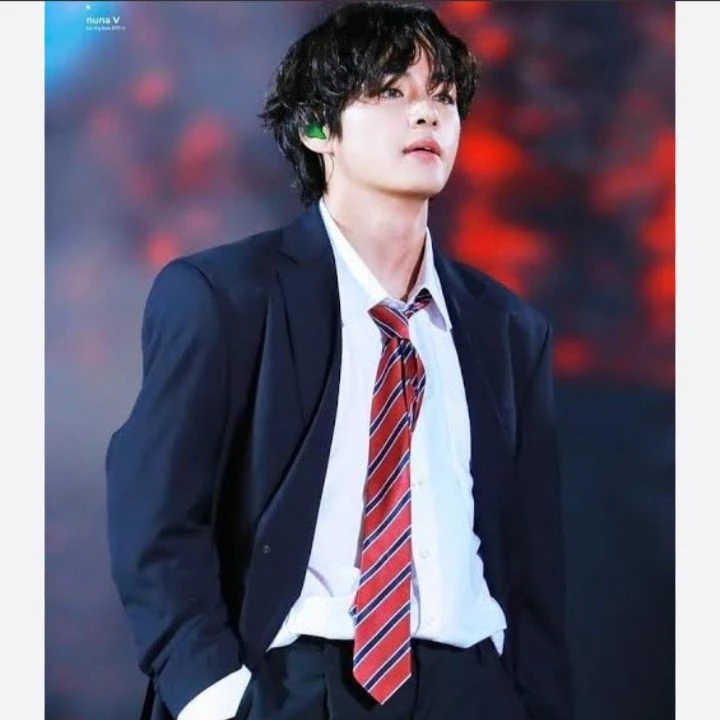 Kim Taehyung thumbnail