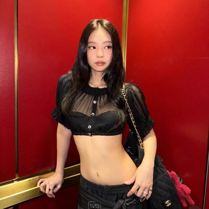 Jennie  thumbnail