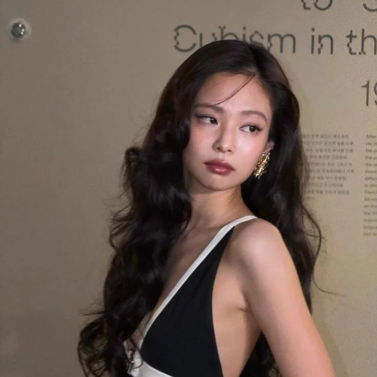 Jennie thumbnail