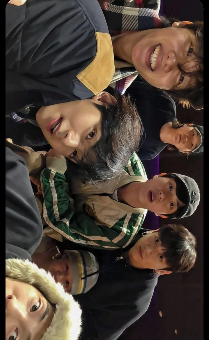 BTS🐝 thumbnail