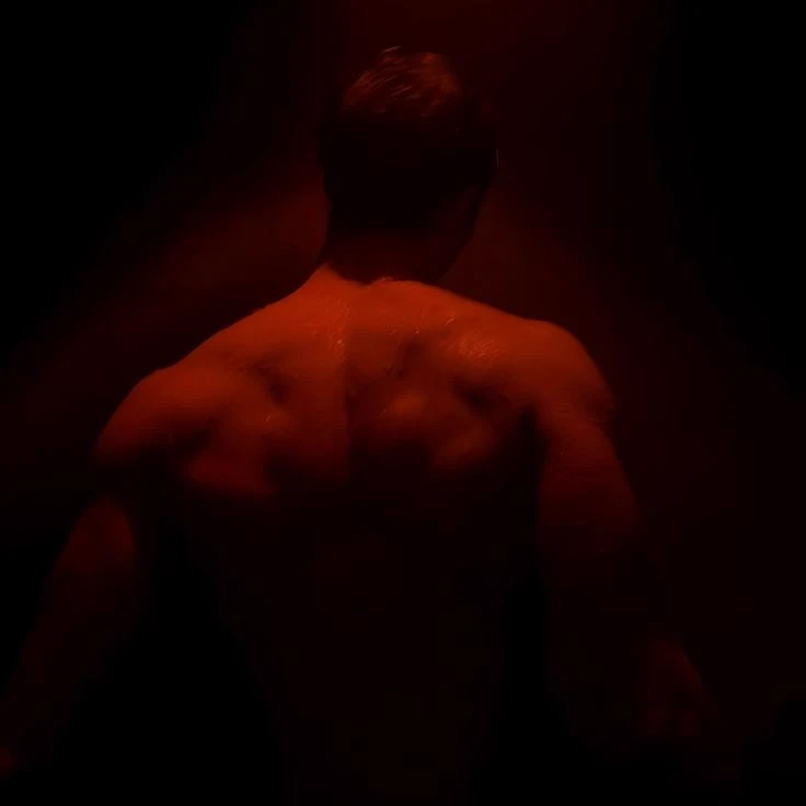 Theo James thumbnail