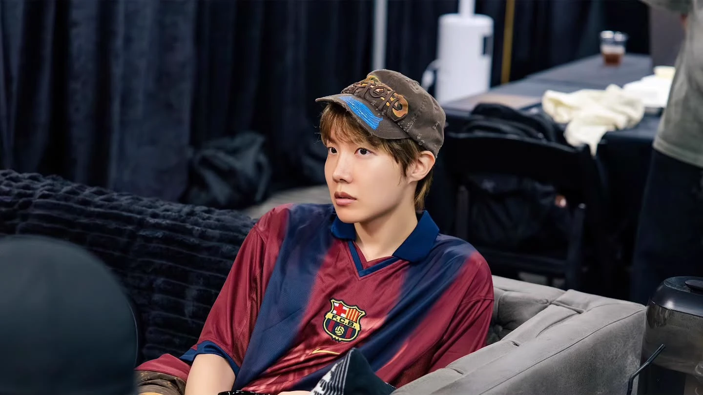 Jung Hoseok. thumbnail