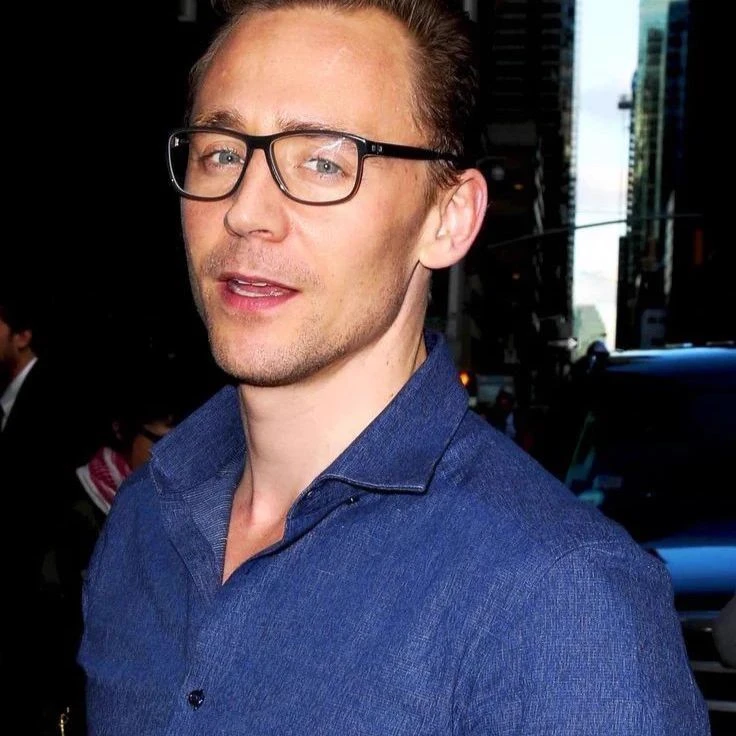 Tom Hiddleston thumbnail