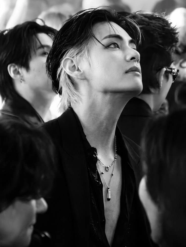 Kim Taehyung thumbnail