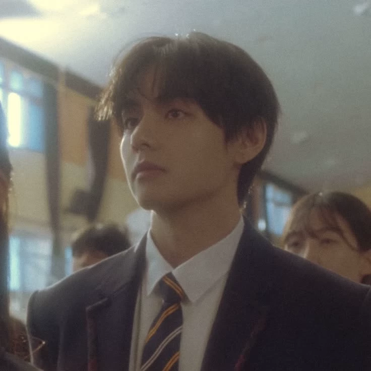 Kim Taehyung thumbnail