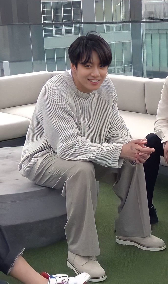 Jeon Jungkook thumbnail