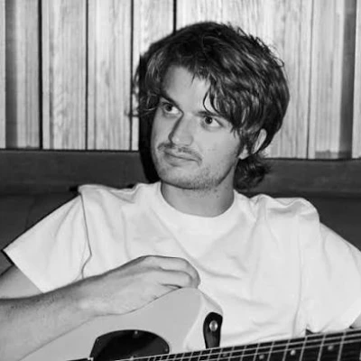 Joe Keery thumbnail