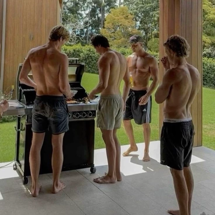 Hot group thumbnail