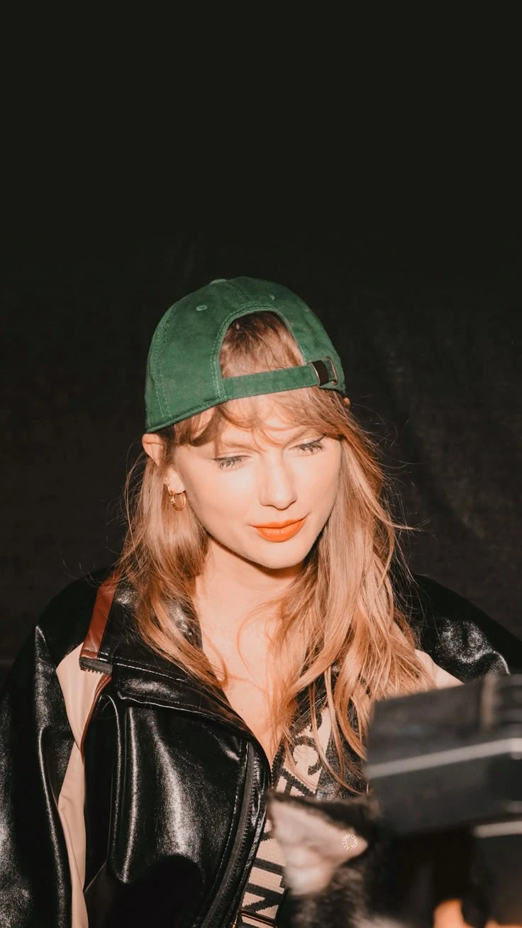 Taylor Swift thumbnail
