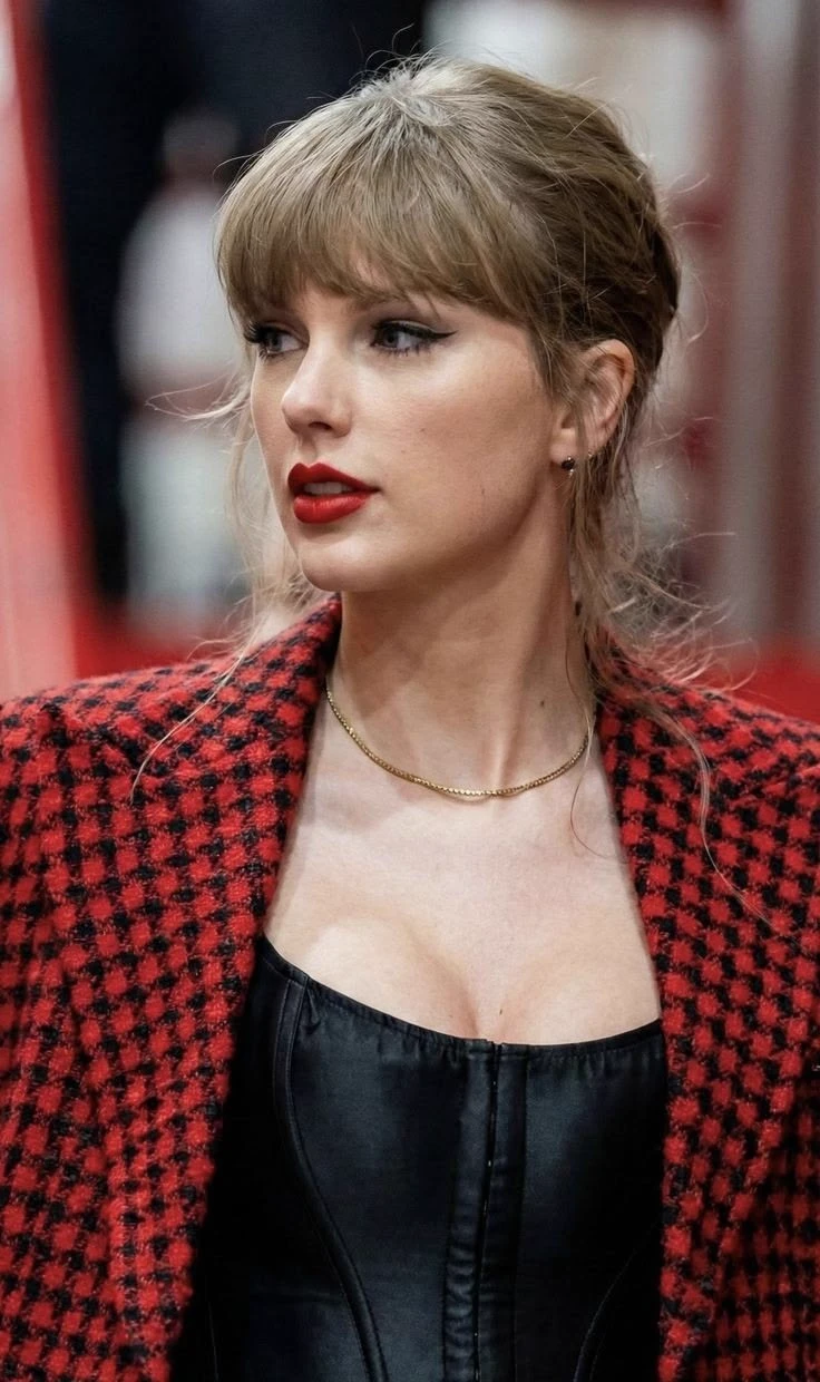 Taylor Swift thumbnail