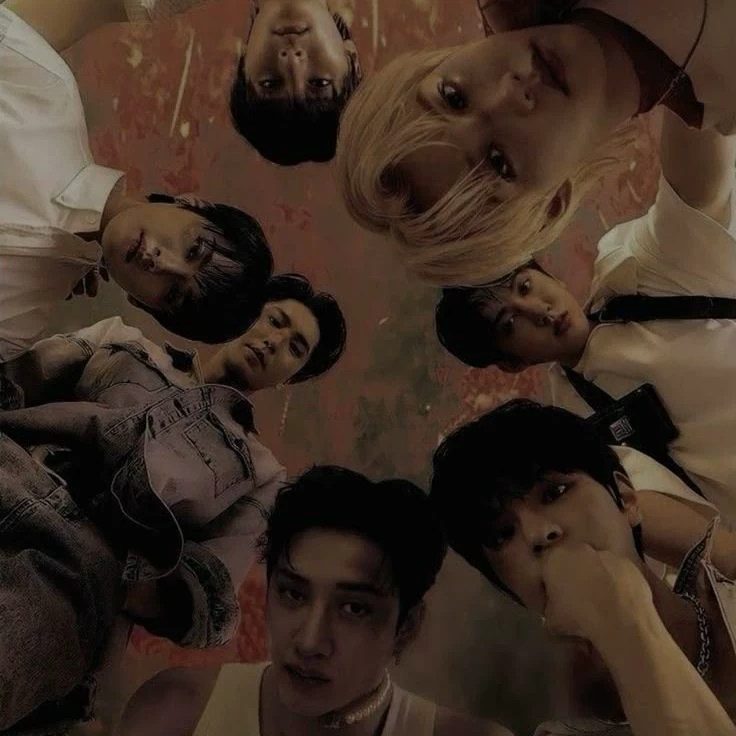 Stray kids thumbnail