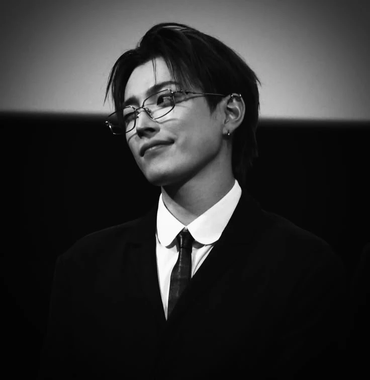 HONGJOONG - ATEEZ thumbnail