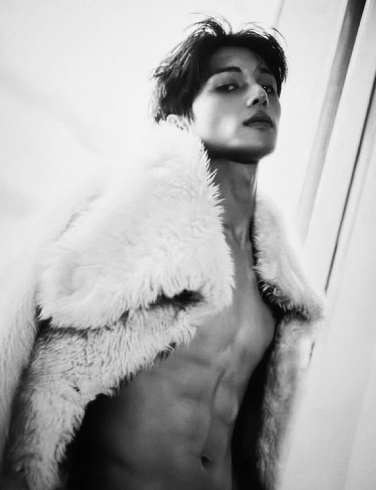 WOOYOUNG - ATEEZ thumbnail