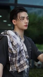 Hyunjin thumbnail