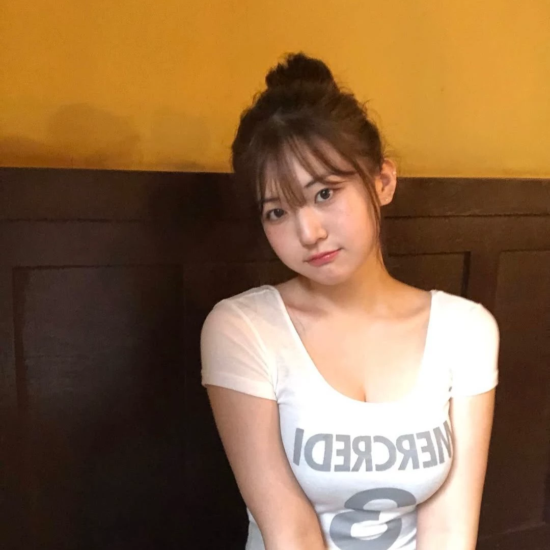 Kim Ji-woo thumbnail