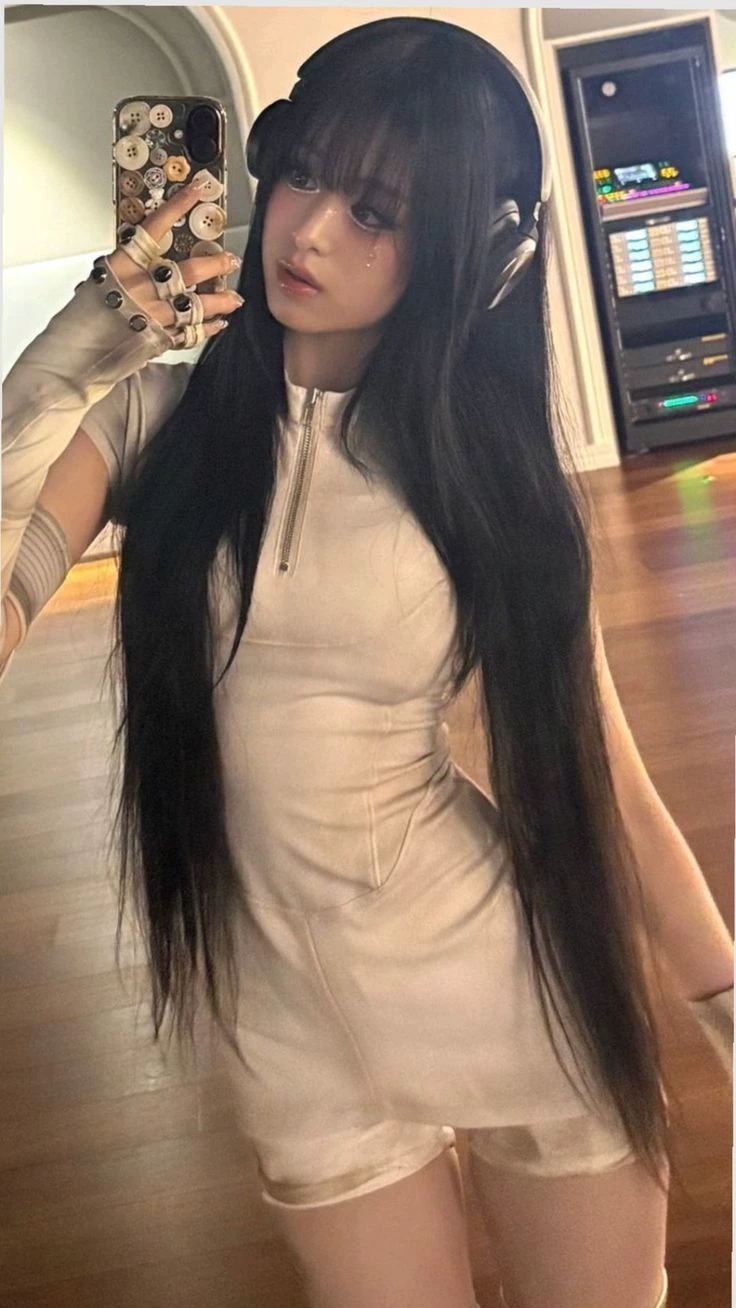 Ahyeon  thumbnail