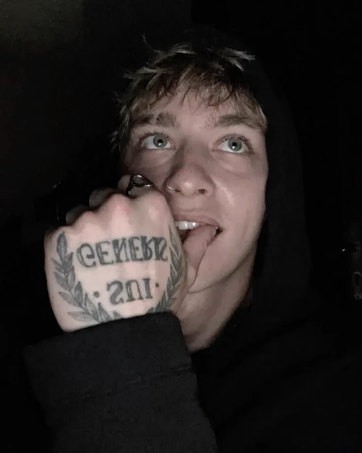 Alecxander thumbnail