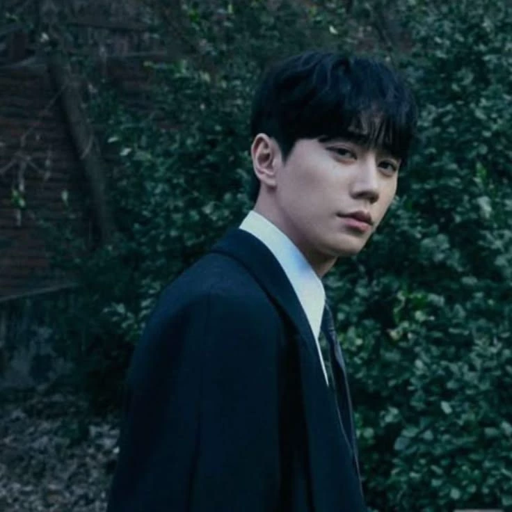 Lee Junyoung thumbnail