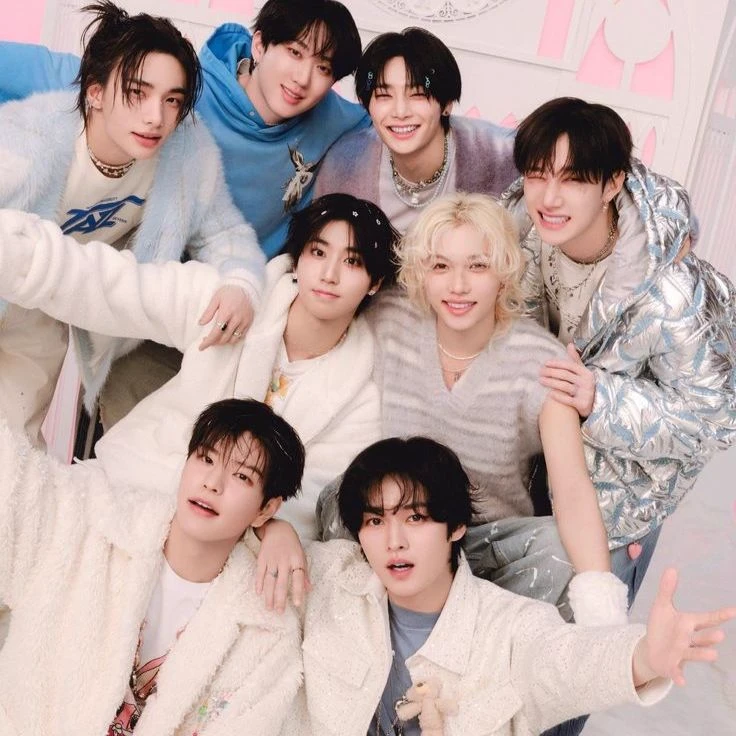 Stray Kids thumbnail