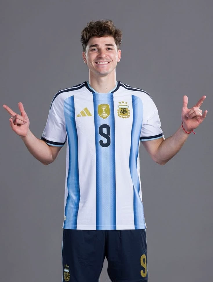 Julian Álvarez thumbnail