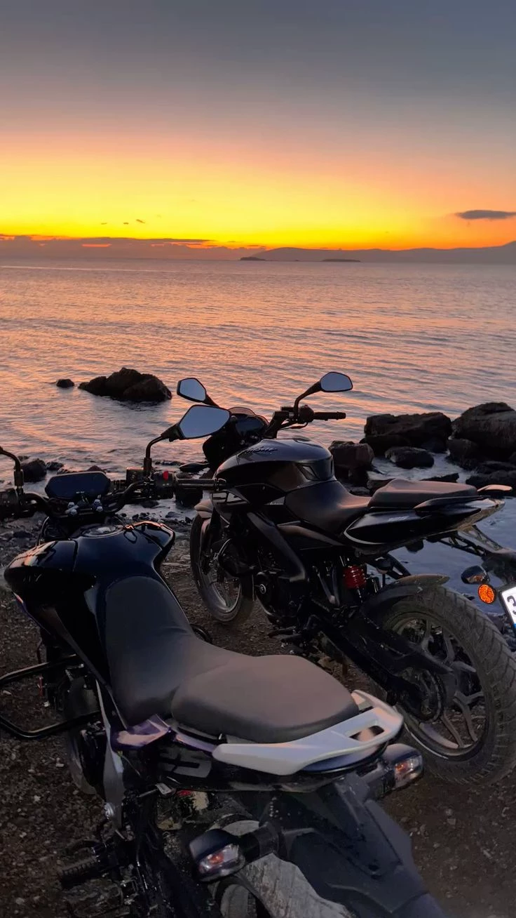 motorcyclists and surfers \[bl\] thumbnail