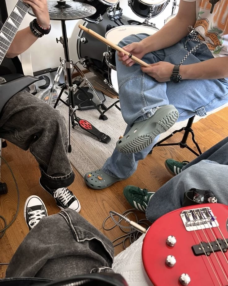 music band [4 guys] BL thumbnail