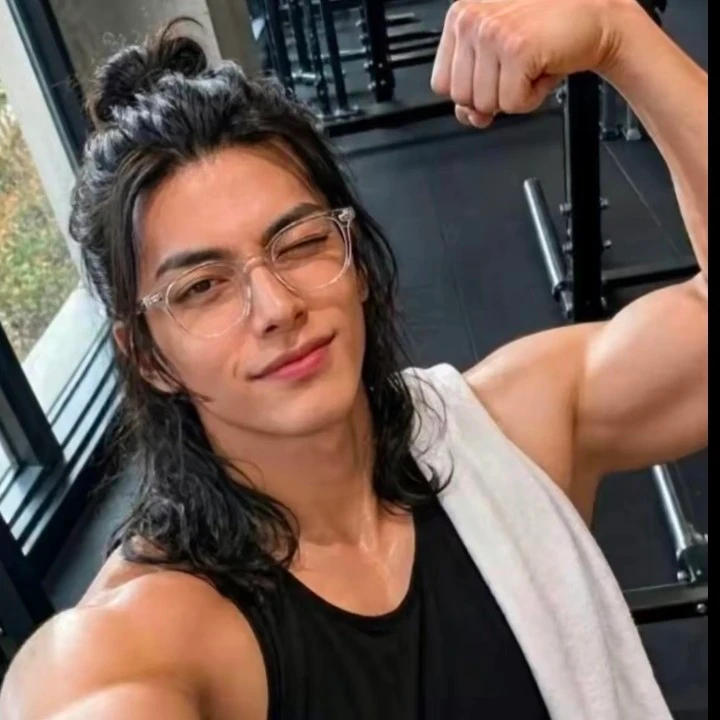 Nayla Adam