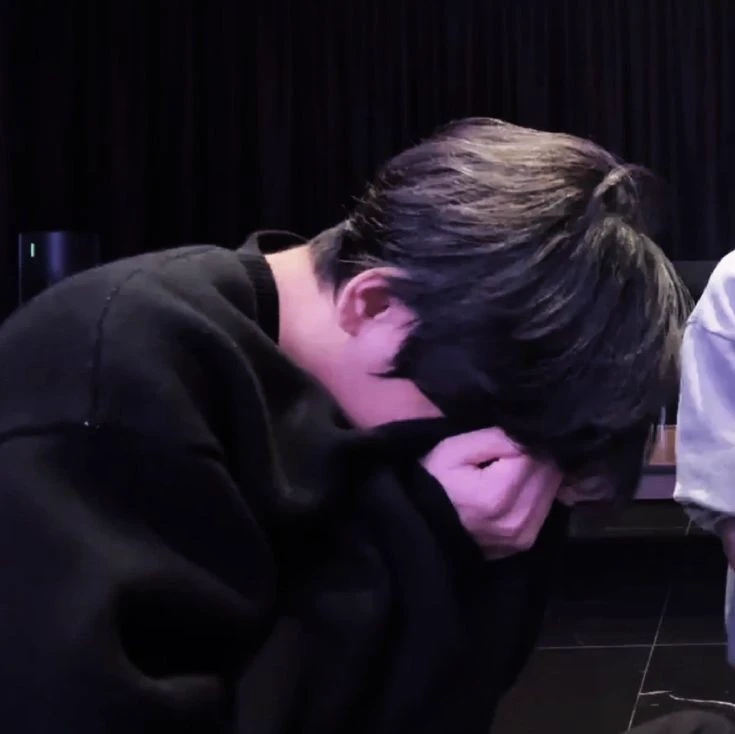 Kim Taehyung thumbnail