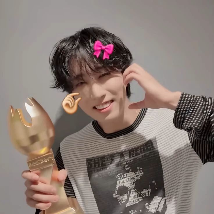 Han jisung  thumbnail