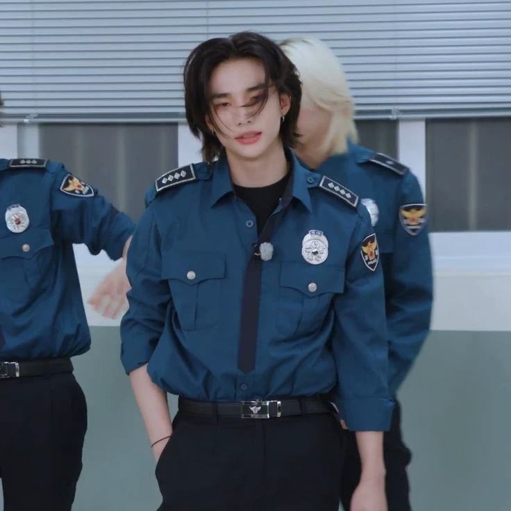 Hwang Hyunjin thumbnail