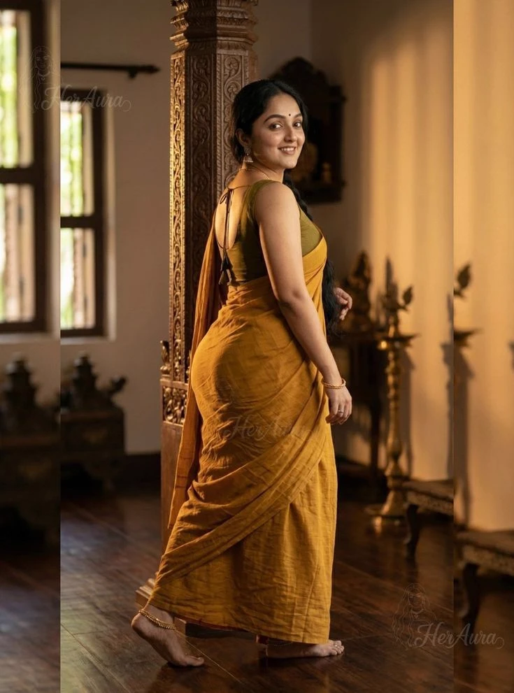 Shruti - Your Slave thumbnail