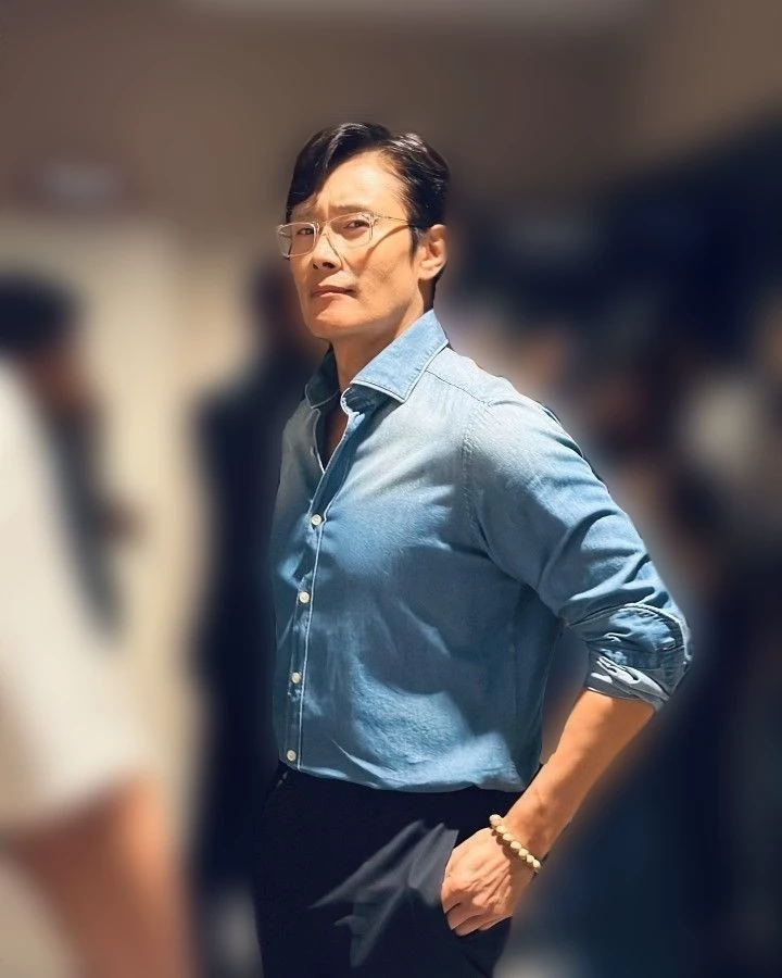 Lee Byung-hun thumbnail