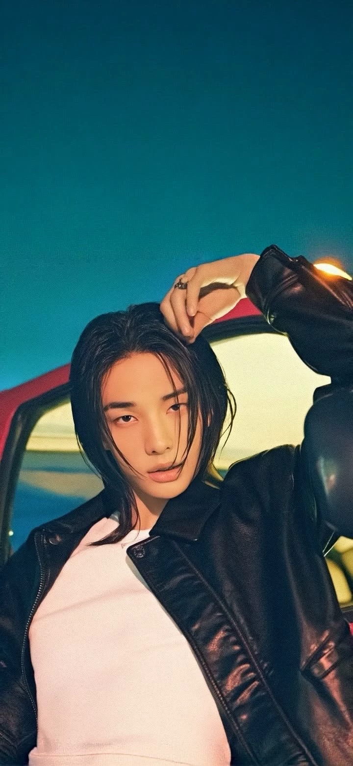Hwang Hyunjin thumbnail