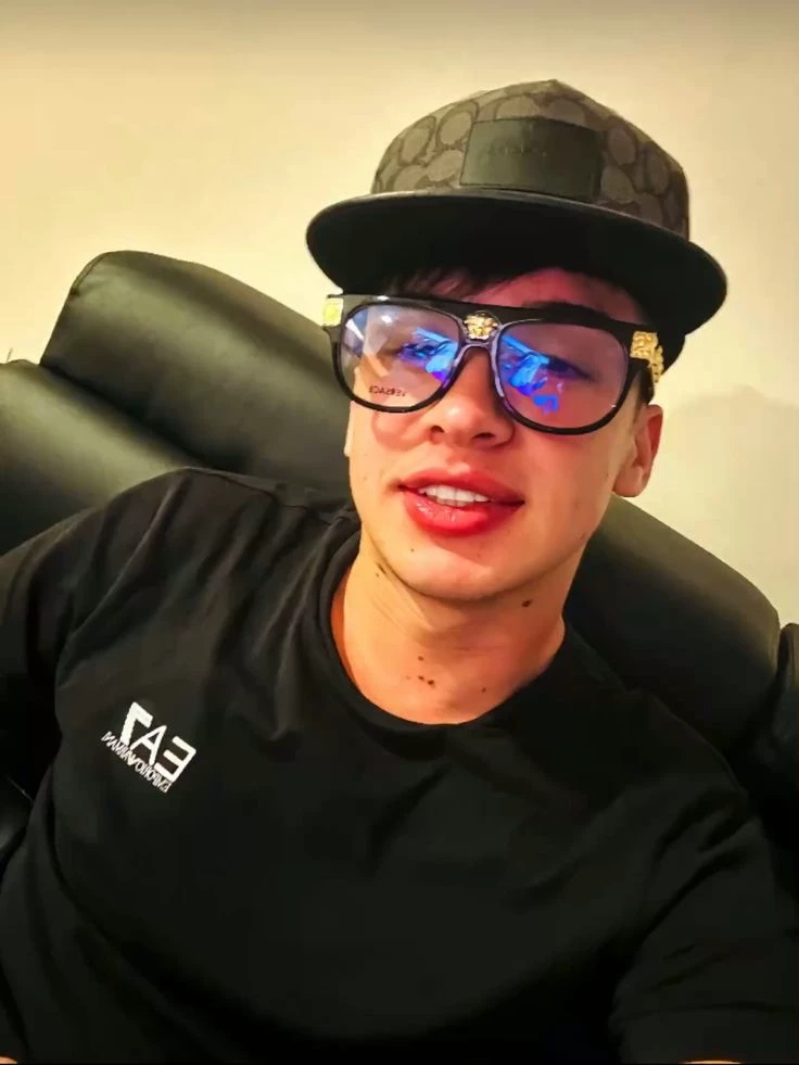 Alejandro thumbnail