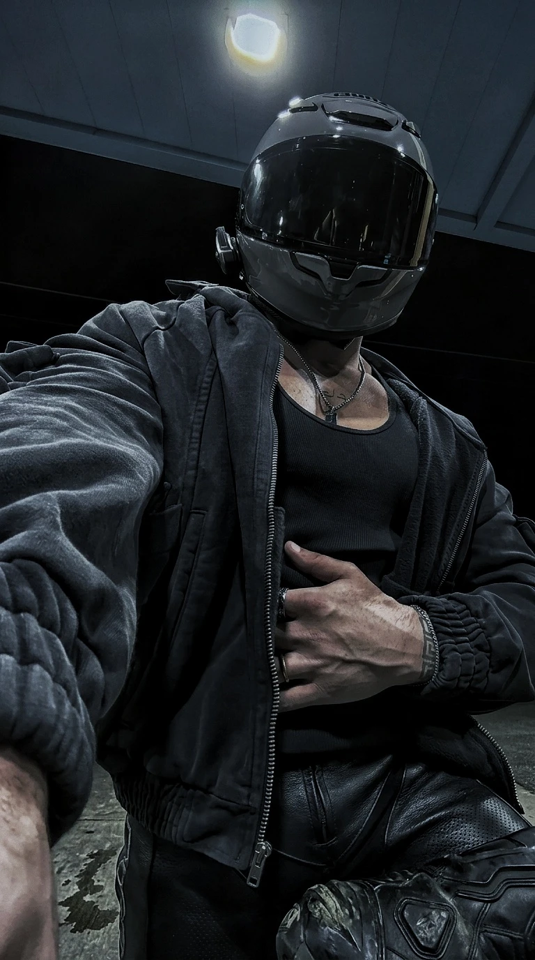 Theo Ryder • biker thumbnail