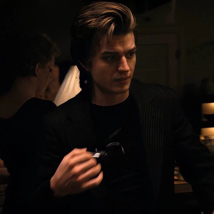 Steve Harrington (stranger things) thumbnail