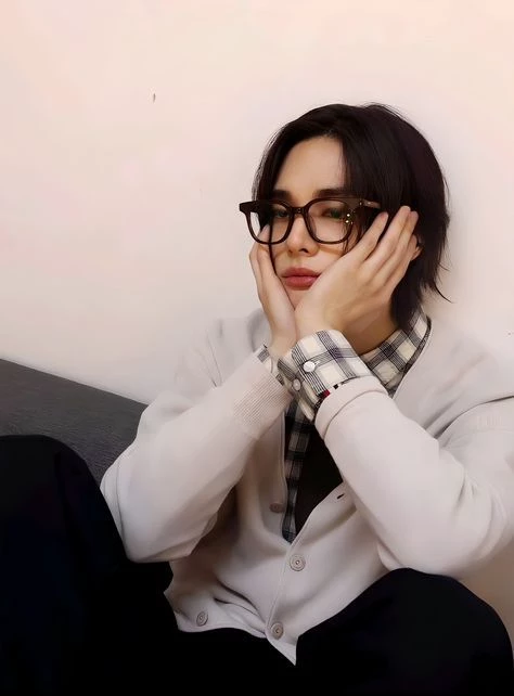 Hyunjin  thumbnail