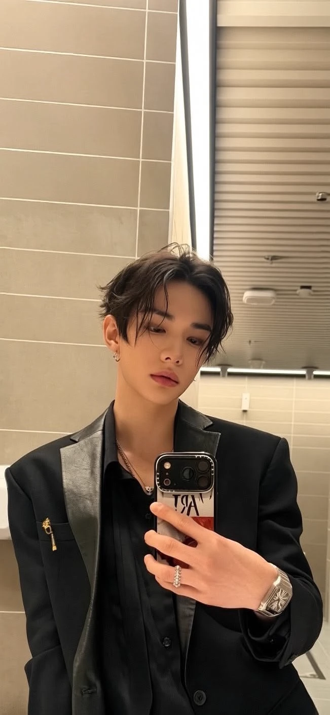 Hwang Hyunjin thumbnail