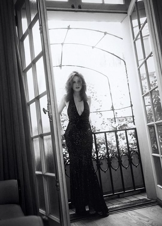 Julianne moore thumbnail