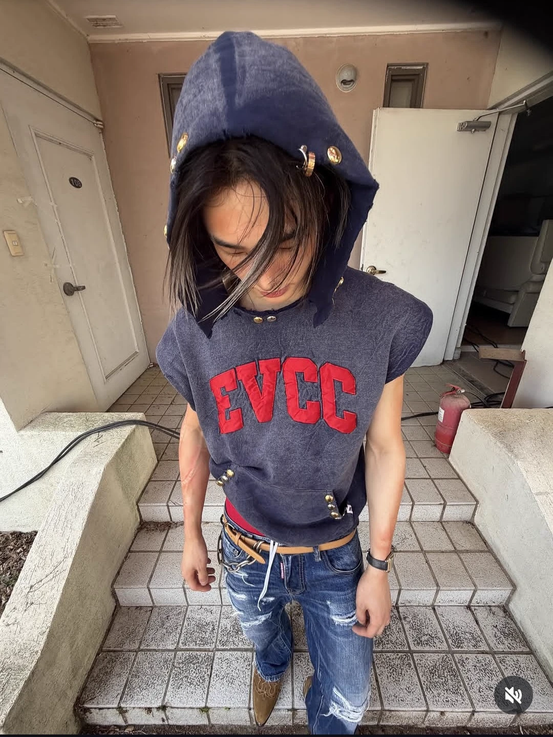 Hyunjin the ferret thumbnail