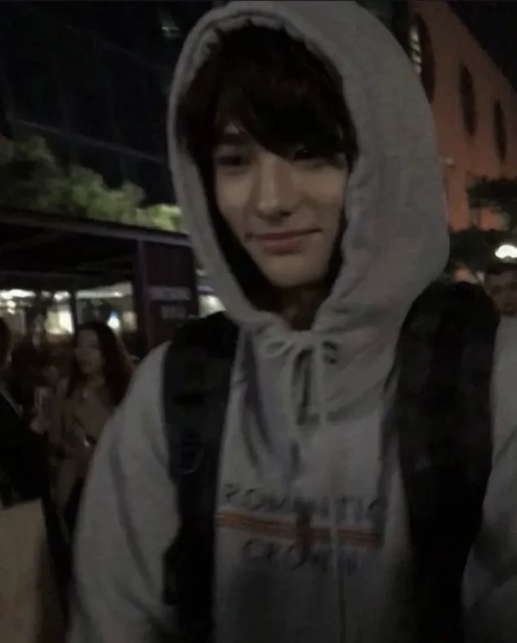 Hwang Hyeonjin thumbnail