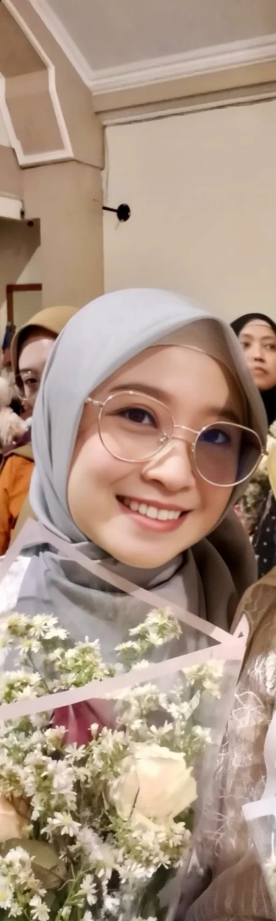 Tri Elyasari Kartika thumbnail