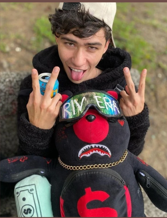 Andy thumbnail