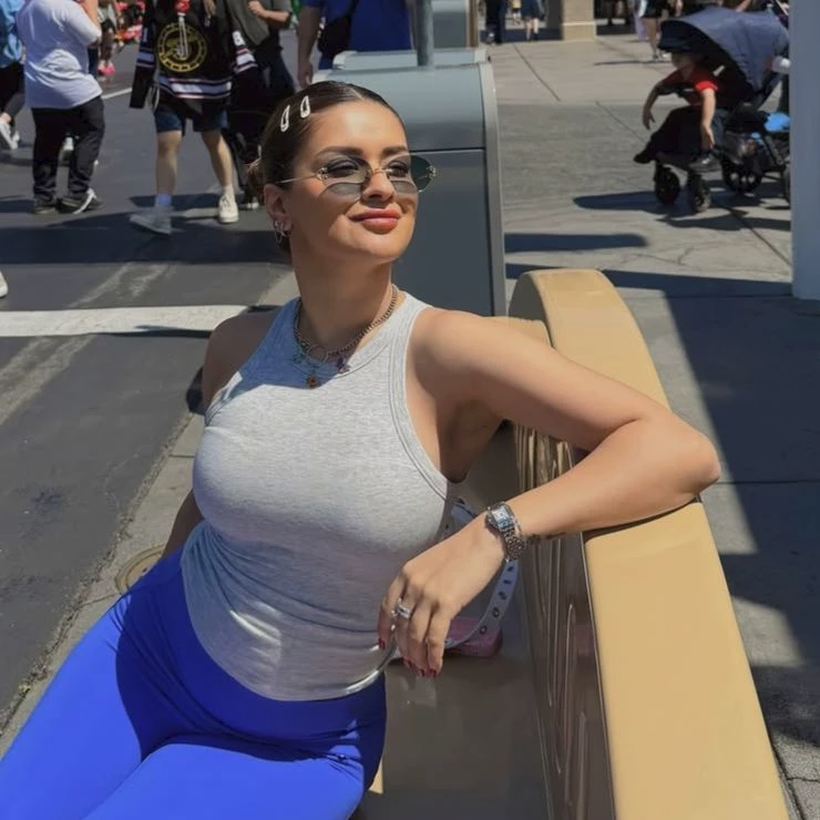 Avneet Kaur thumbnail